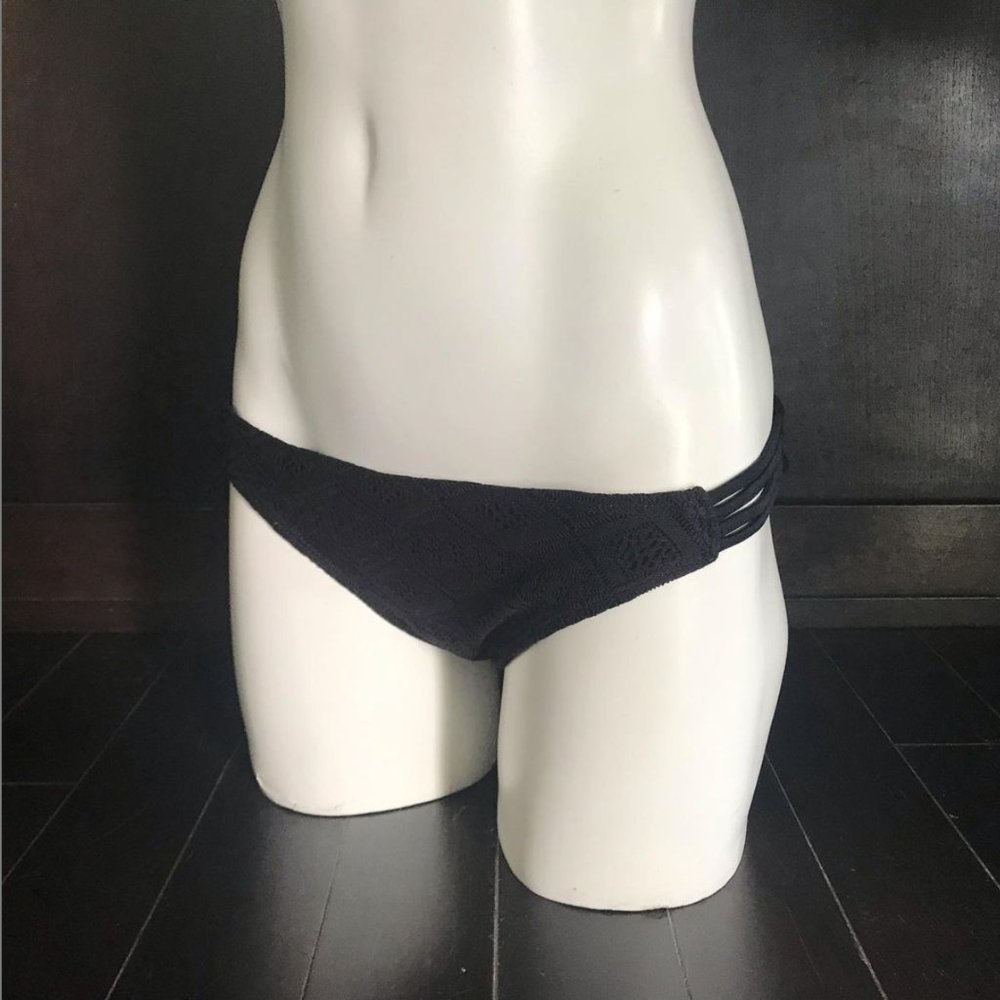 Hula Honey black crochet bikini bottom medium